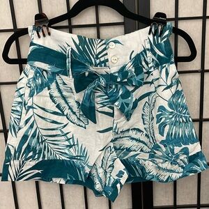 Woman short pants 100% Linen